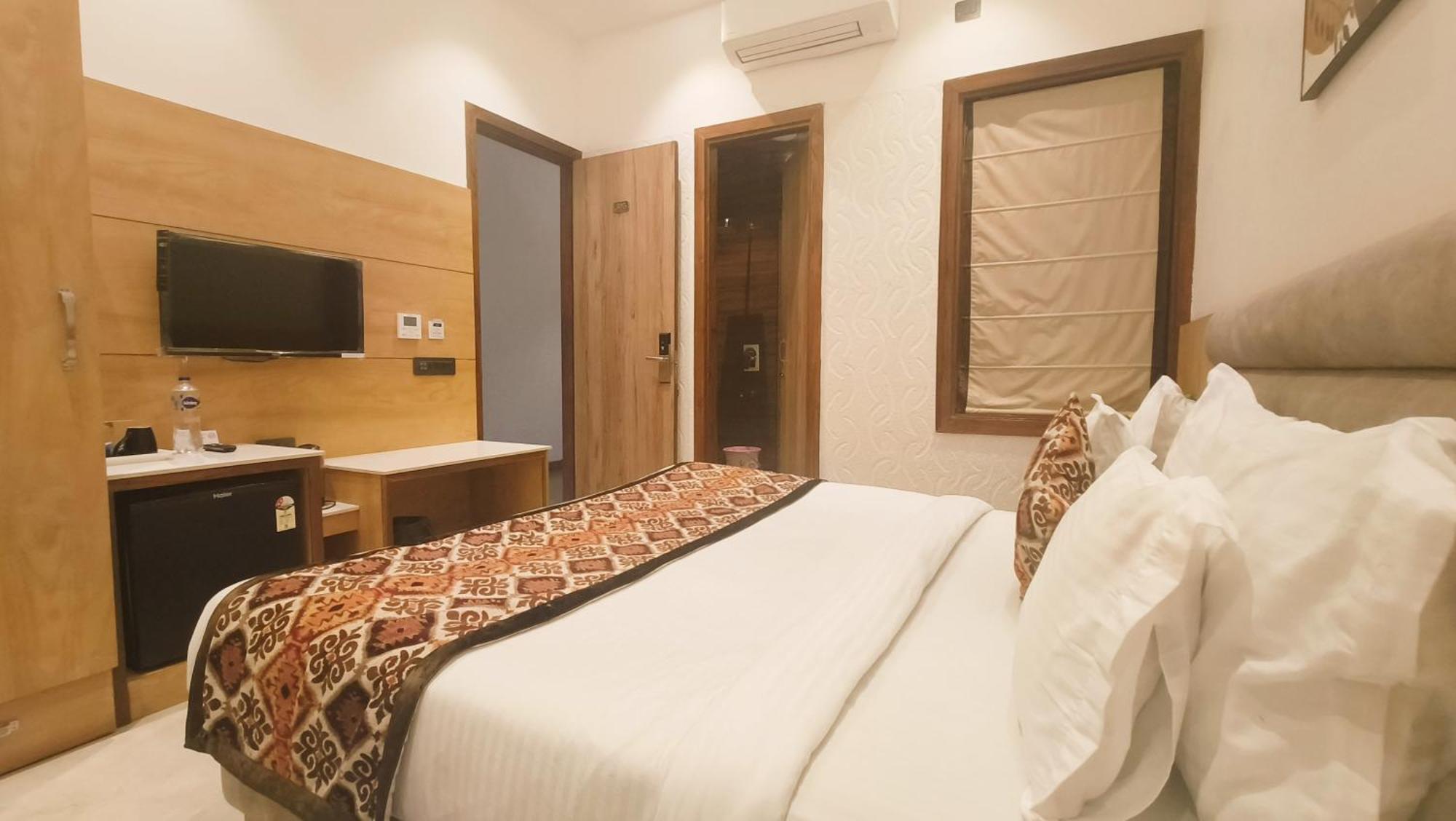 Blessings Hotel أمريتسار المظهر الخارجي الصورة