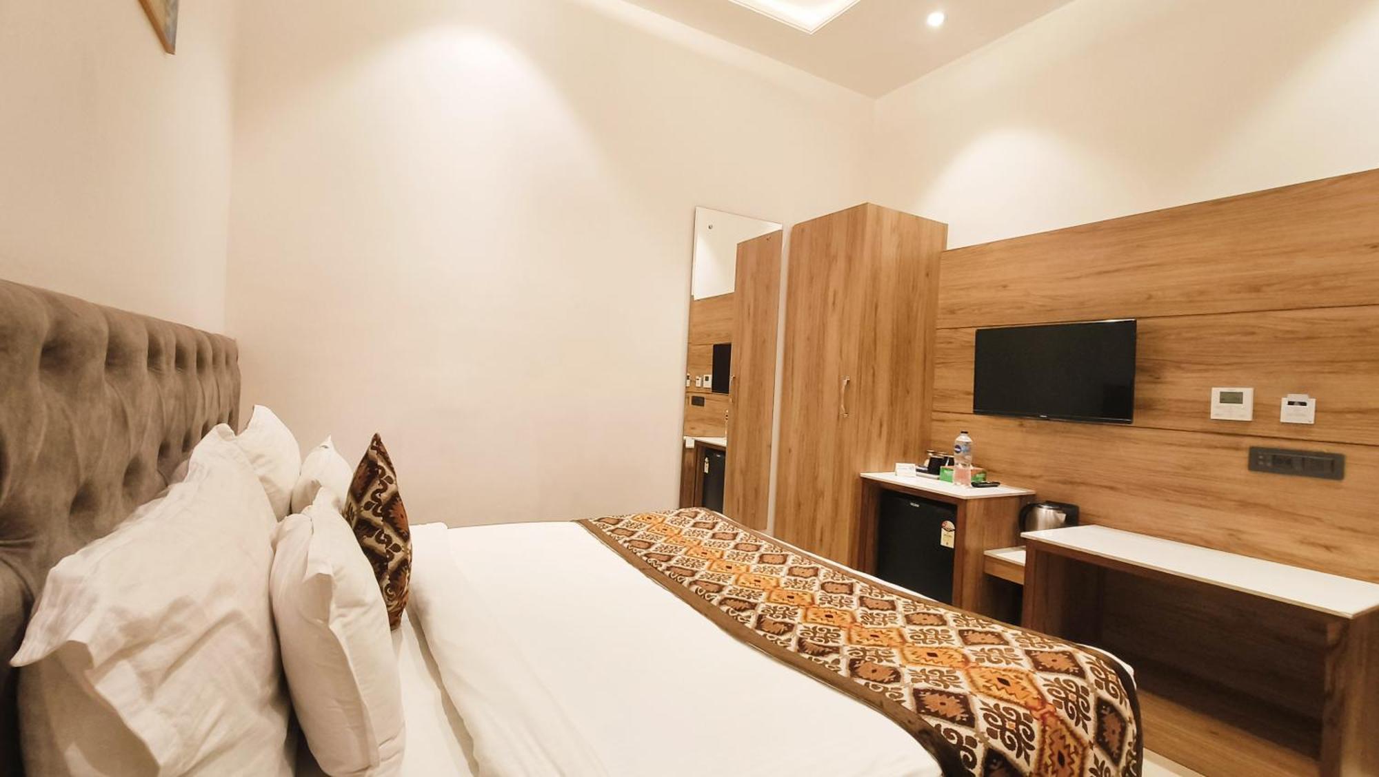 Blessings Hotel أمريتسار المظهر الخارجي الصورة