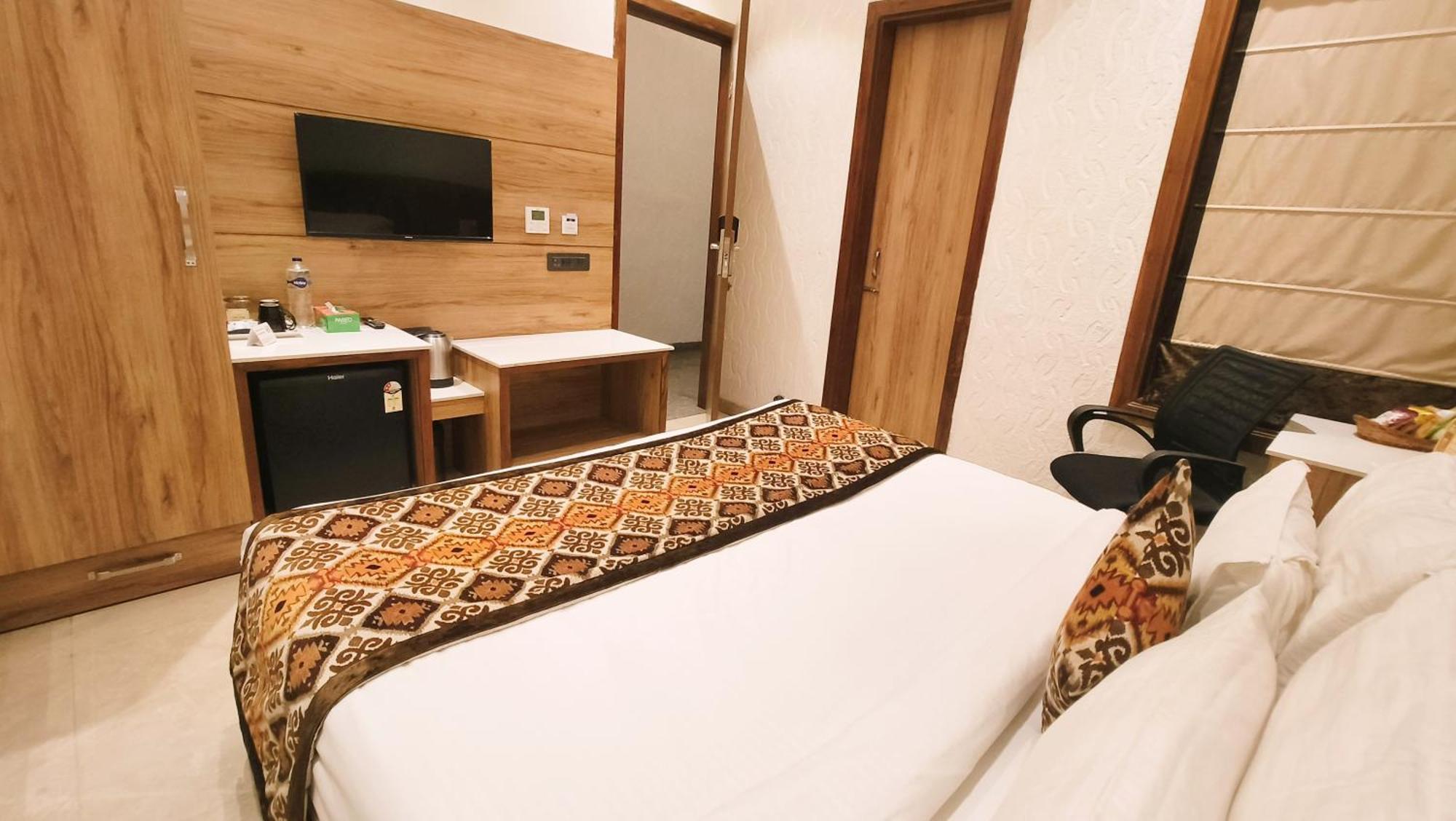 Blessings Hotel أمريتسار المظهر الخارجي الصورة